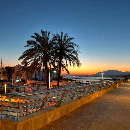 Harbour Heaven 2 Bed, 2 Bath Steps From Puerto Banus Marina And Lägenhet