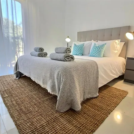 Harbour Heaven 2 Bed, 2 Bath Steps From Puerto Banus Marina And Marbella