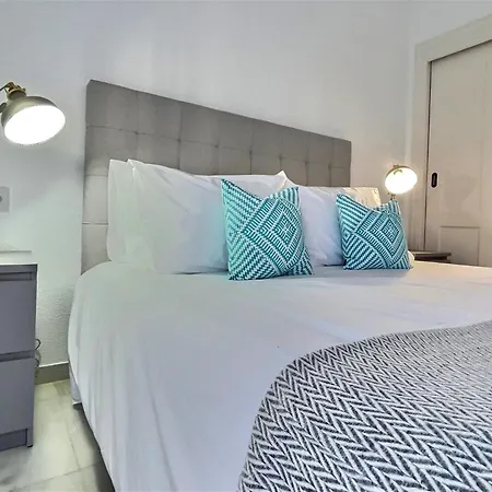 Harbour Heaven 2 Bed, 2 Bath Steps From Puerto Banus Marina And Lägenhet