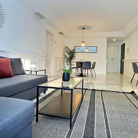 Harbour Heaven 2 Bed, 2 Bath Steps From Puerto Banus Marina And Lägenhet